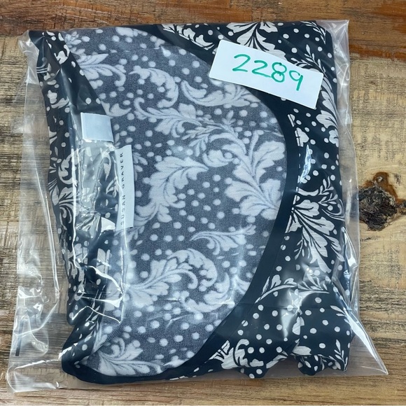 Susan Graver size Large Printed Liquid Knit Sleeveless Top black white dots - Picture 9 of 9